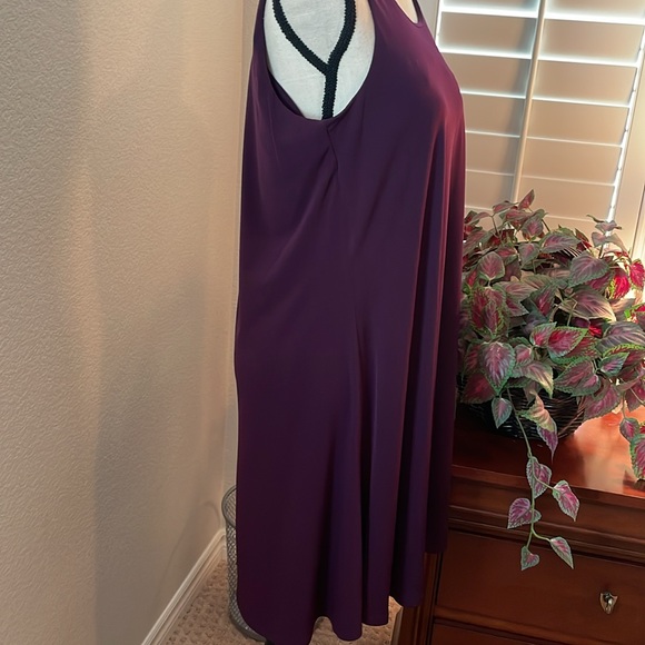 Nine West Medium plum colored sleeveless swing dress.Easy peasy pull over style. - Picture 3 of 6